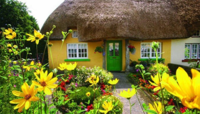 Yellow cottage in Adare, Limerick